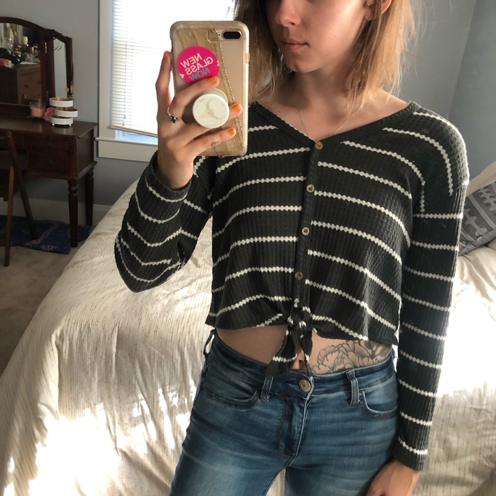 Cropped long sleeve striped top